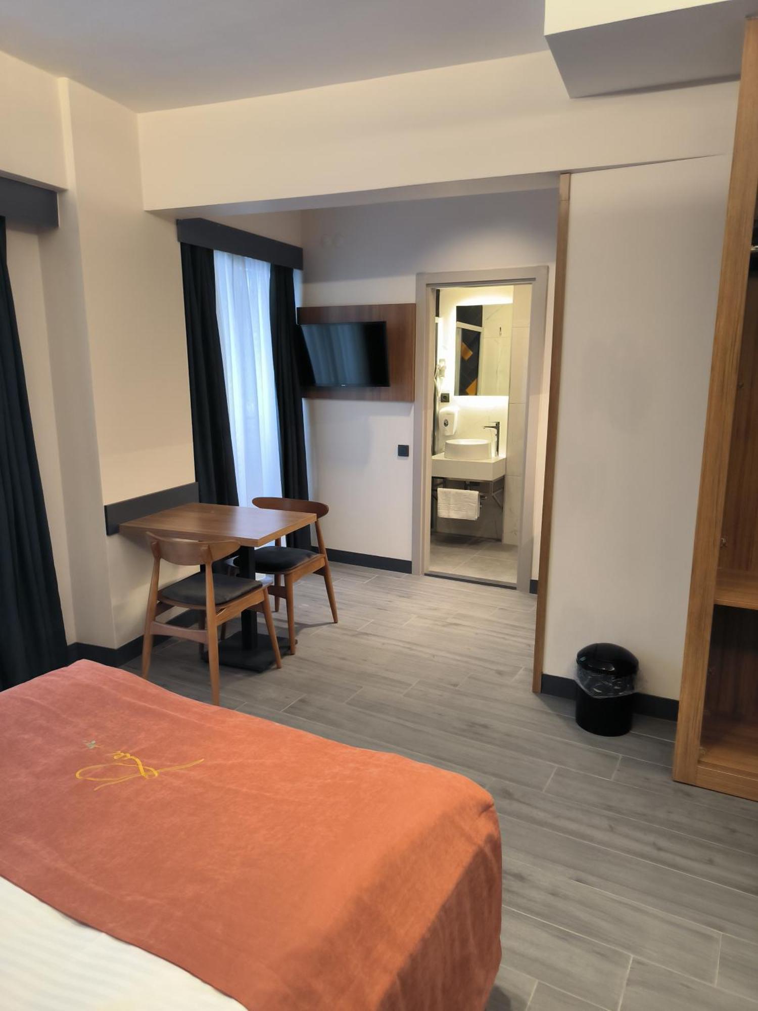 Roi Hotel Измир Екстериор снимка