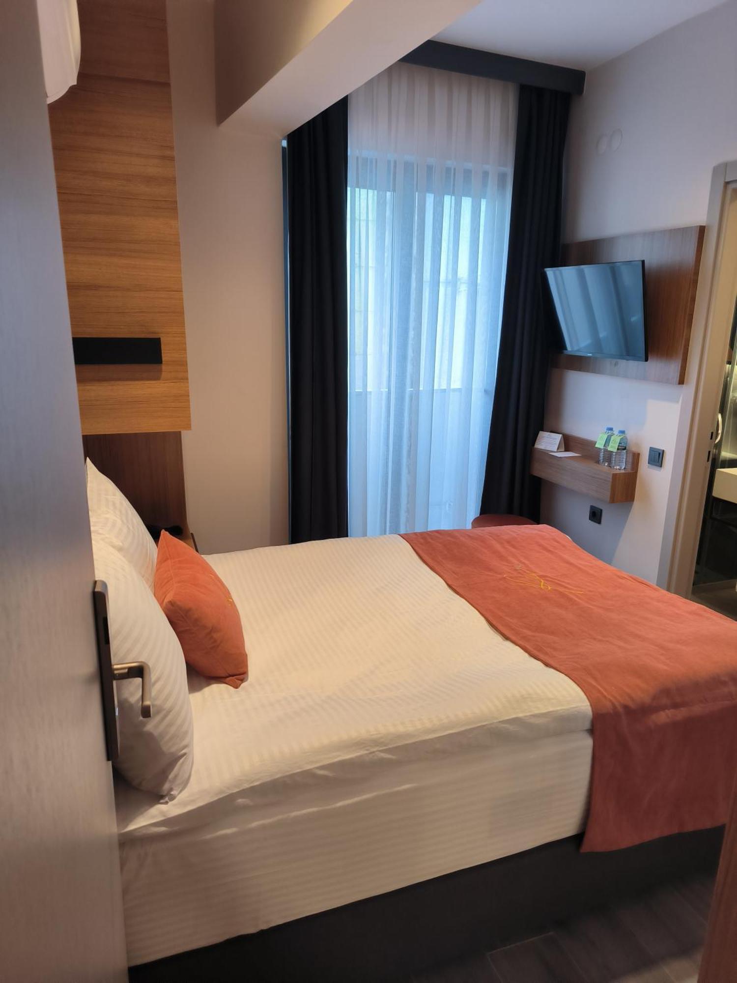 Roi Hotel Измир Екстериор снимка